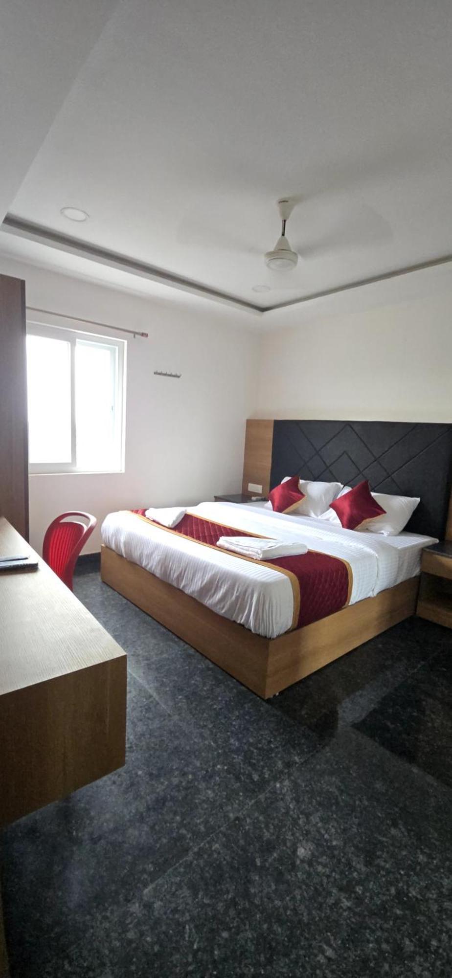 Hotel Shreem Sesha Sai Residency Tiruvannāmalai Exterior foto